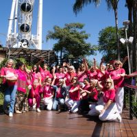 FG Big Wheel recebe grupo de mulheres em tratamento para passeio simbólico